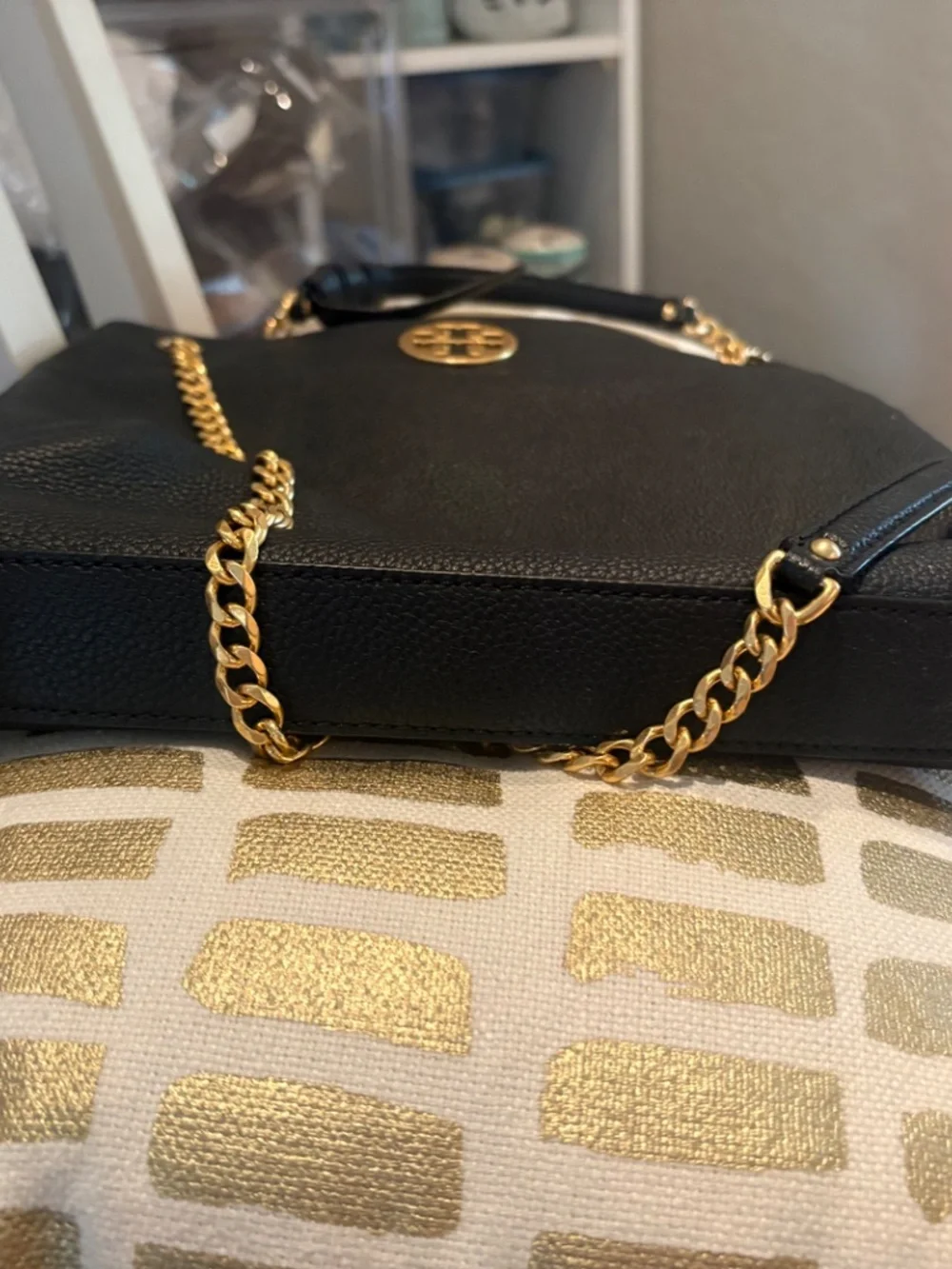 Tory Burch Carson swing back chain bag